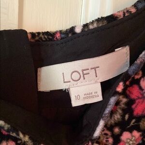 LOFT Multicolor Floral Pattern Skirt